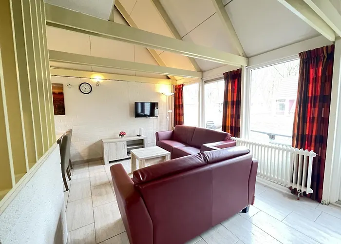 Bungalowpark - Alpha 97 Дом отдыха *